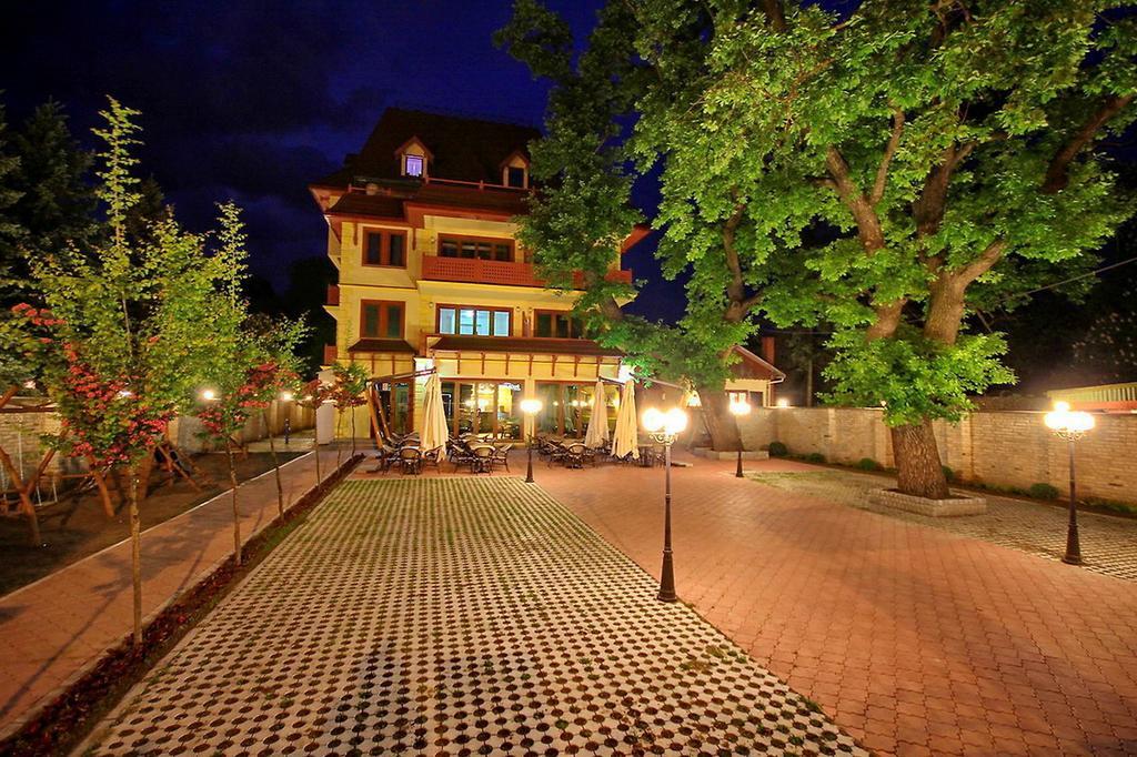 Vila Palic Hotel Exterior foto